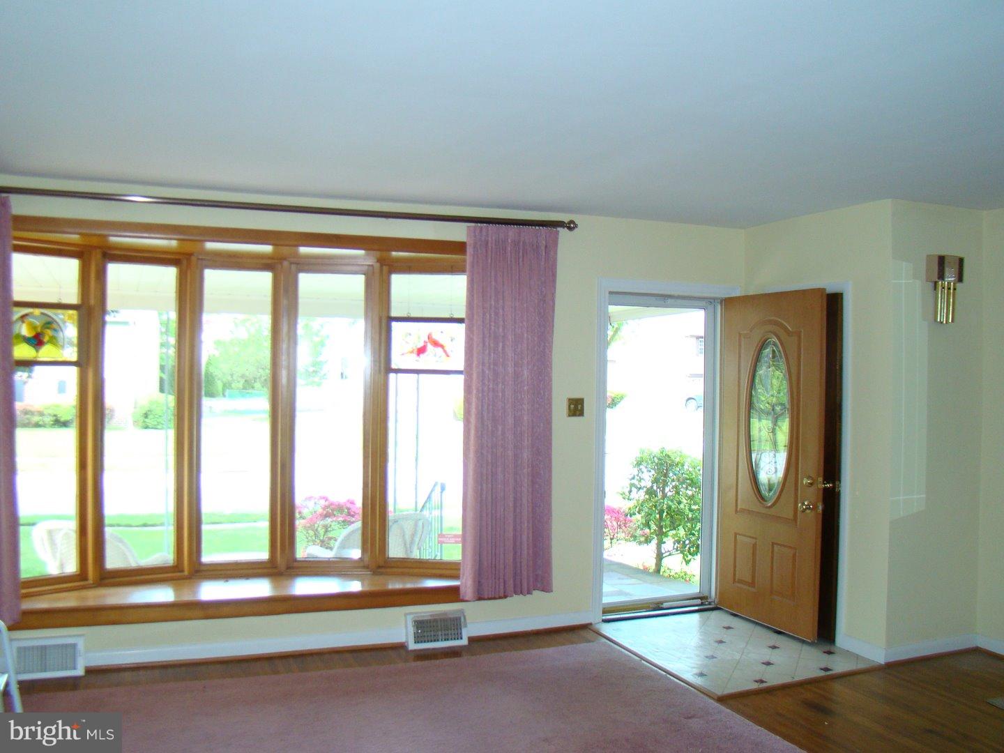 409 Rittenhouse Circle Havertown, PA 19083 - Photo 10 of 25