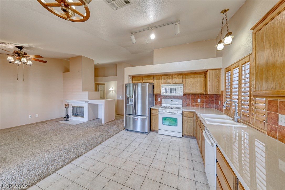 725 Arrowhead Trail Henderson, NV 89002 - Photo 11 of 39