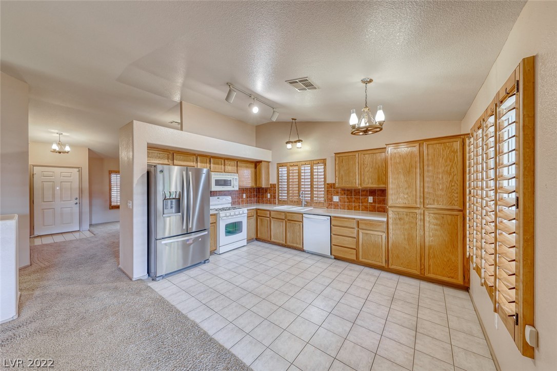 725 Arrowhead Trail Henderson, NV 89002 - Photo 10 of 39