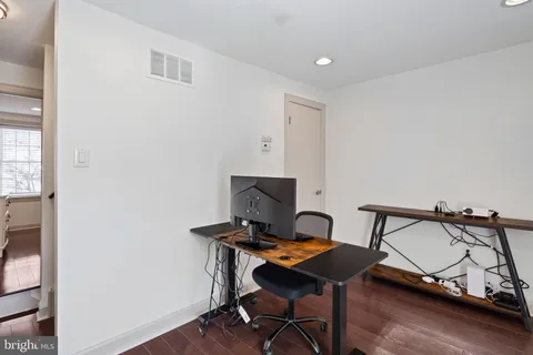 $3,750 | 710 Clymer Street, Philadelphia, PA 19147