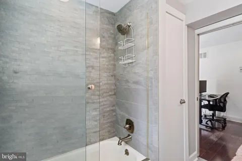 $3,750 | 710 Clymer Street, Philadelphia, PA 19147