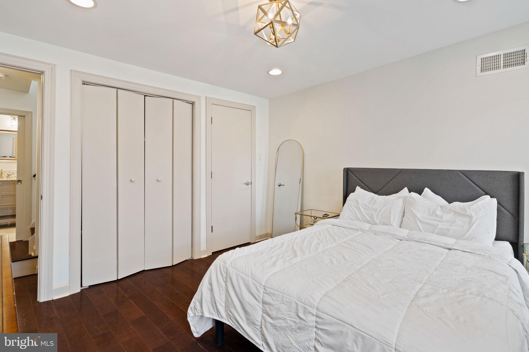 710 Clymer Street Philadelphia, PA 19147 - Photo 23 of 33