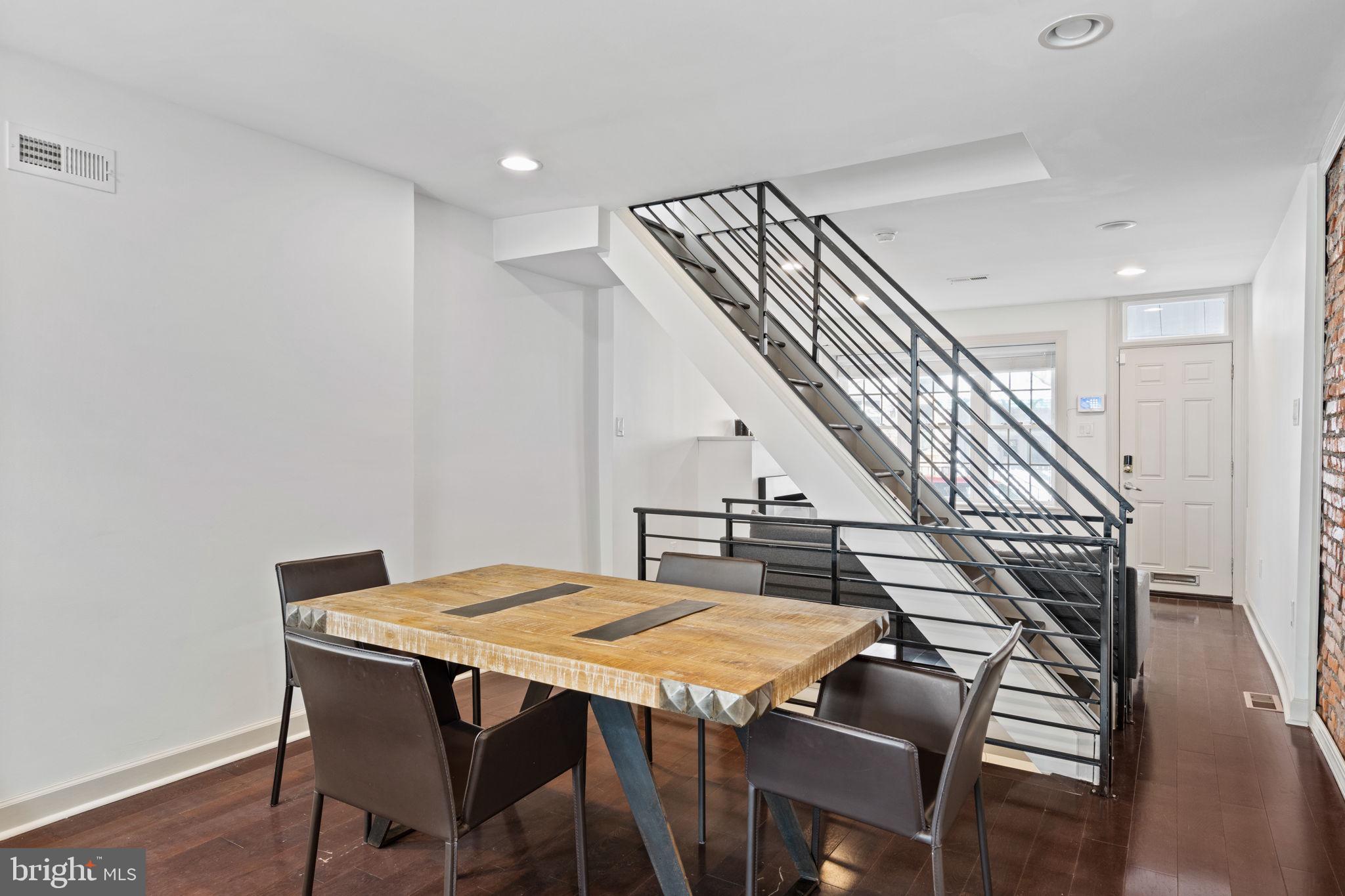 710 Clymer Street Philadelphia, PA 19147 - Photo 4 of 33