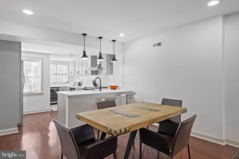 $3,750 | 710 Clymer Street, Philadelphia, PA 19147