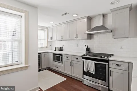 $3,750 | 710 Clymer Street, Philadelphia, PA 19147