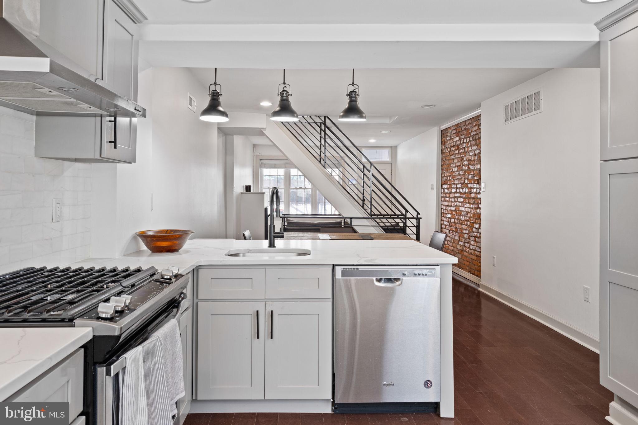 710 Clymer Street Philadelphia, PA 19147 - Photo 9 of 33