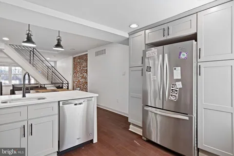 $3,750 | 710 Clymer Street, Philadelphia, PA 19147