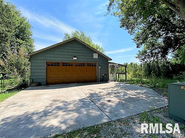 5820 Iron Bridge Road Springfield, IL 62711 - Photo 3 of 38