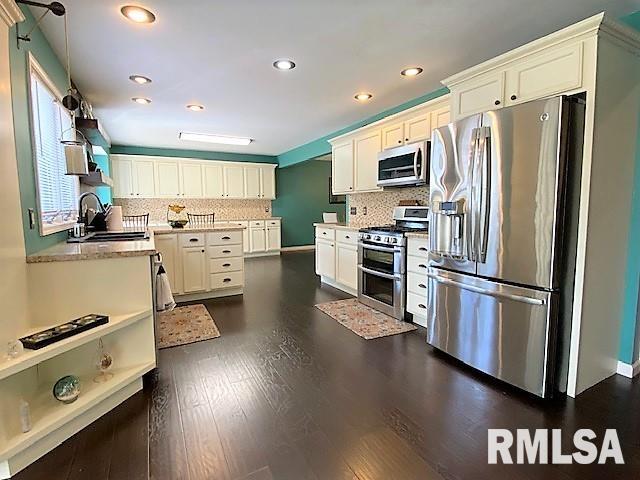 5820 Iron Bridge Road Springfield, IL 62711 - Photo 9 of 38