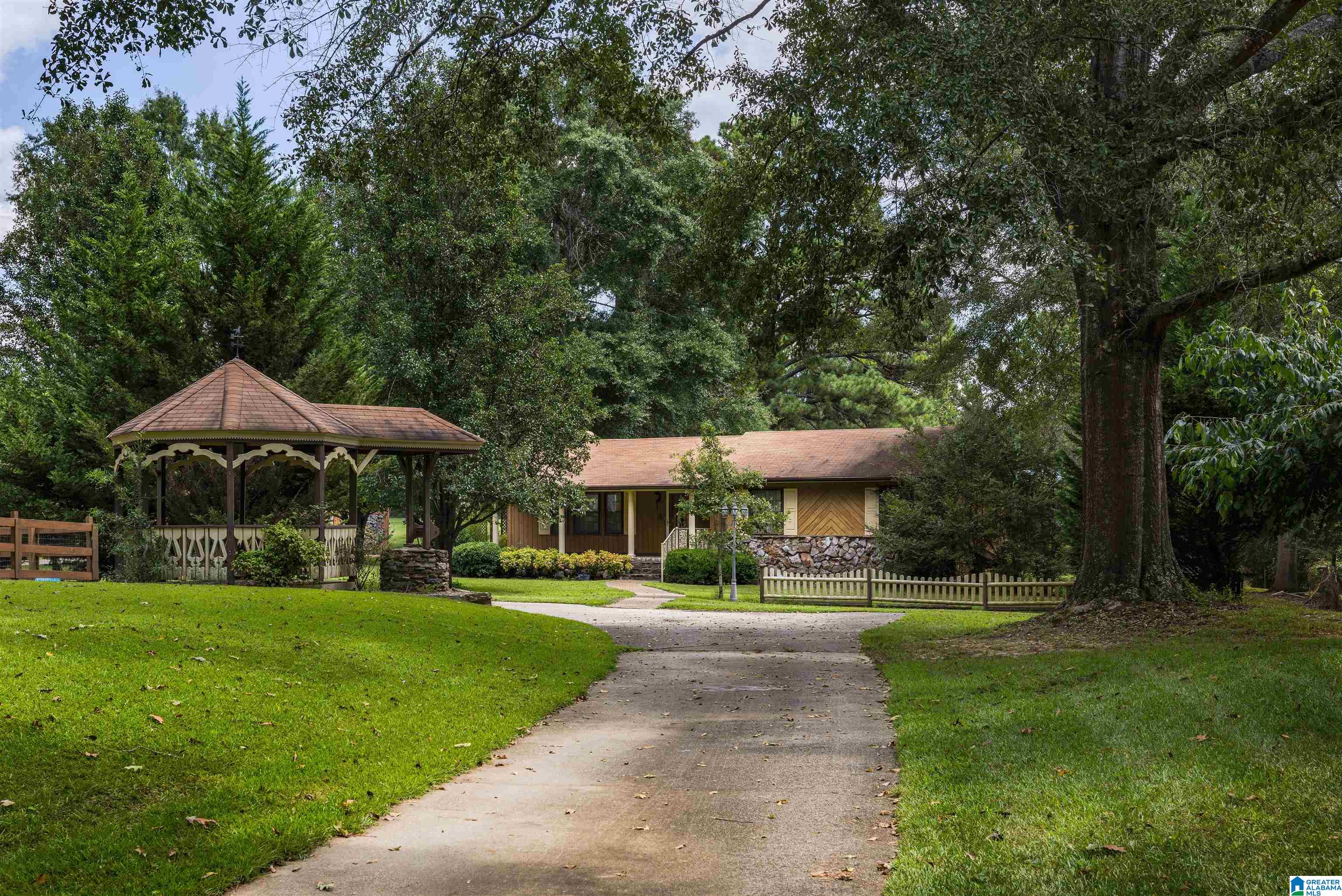 686 McClain Road Bessemer, AL 35023 - Photo 1 of 50