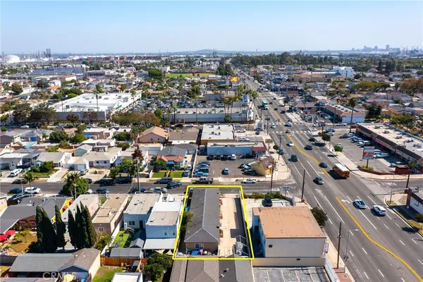 $769,900 | 1405 North Lagoon Avenue, Wilmington, CA 90744