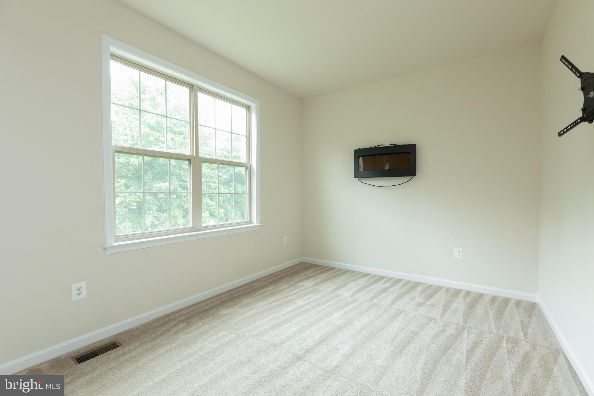 8105 Ridgely Loop Severn, MD 21144 - Photo 27 of 53 Master Sitting Room Area