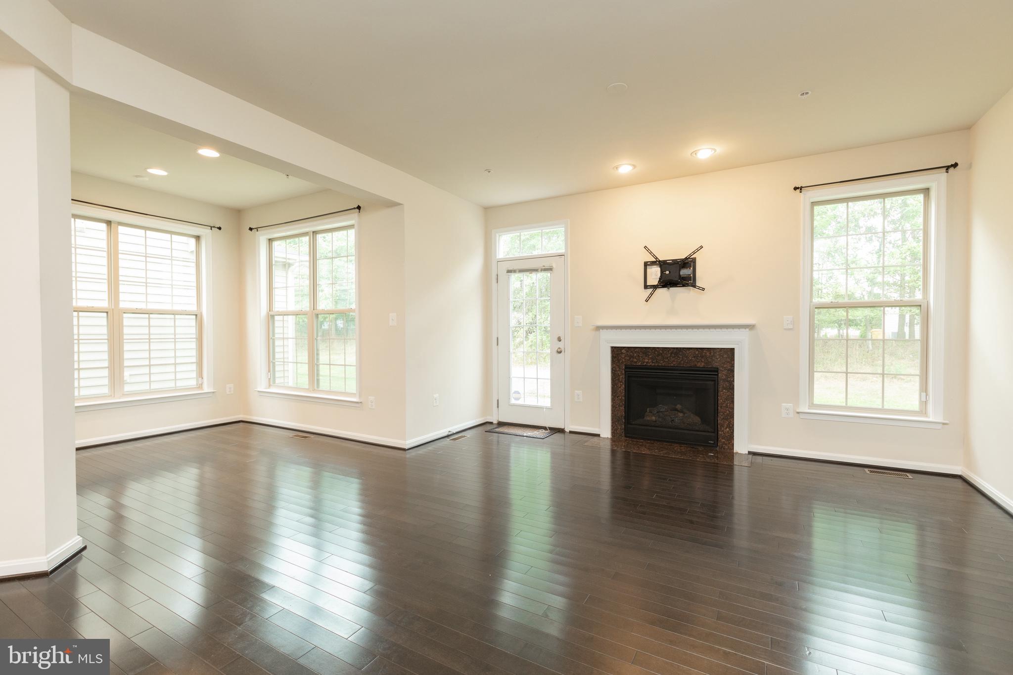 8105 Ridgely Loop Severn, MD 21144 - Photo 6 of 53 Gallery Image 6