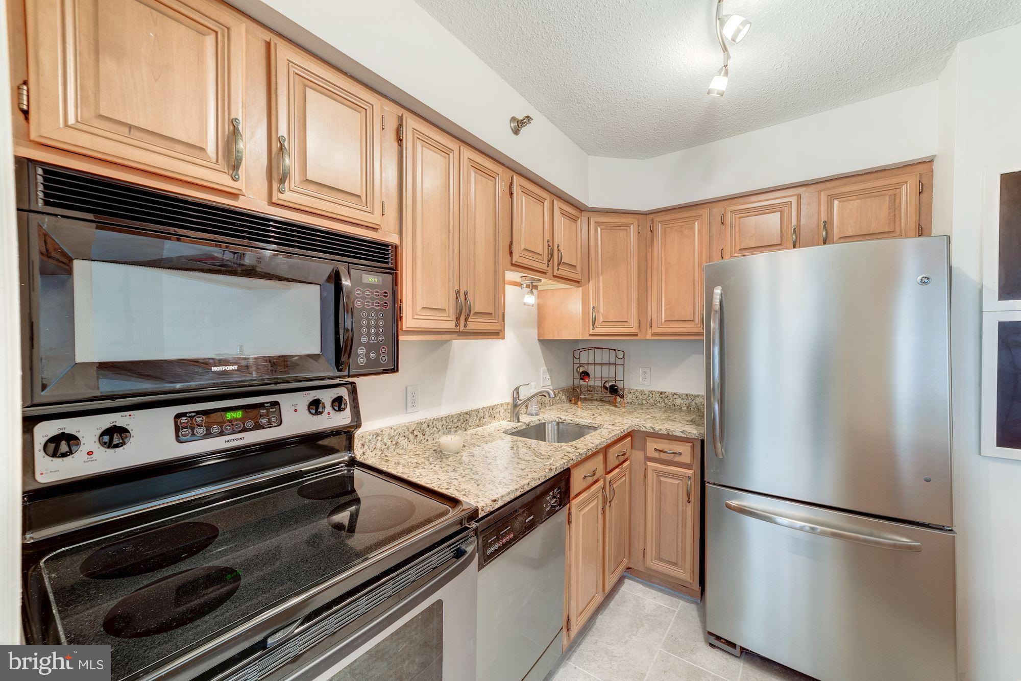 1301 North Courthouse Road, Unit 707 Arlington, VA 22201 - Photo 9 of 22 and Stainless