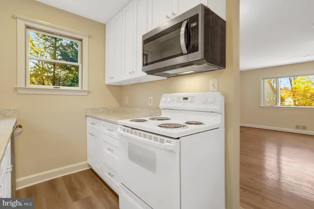 $3,100 | 2717 North Yucatan Street, Arlington, VA 22213