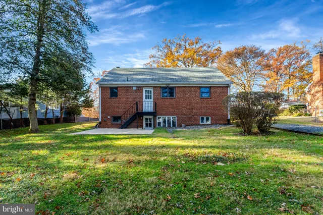 $3,100 | 2717 North Yucatan Street, Arlington, VA 22213