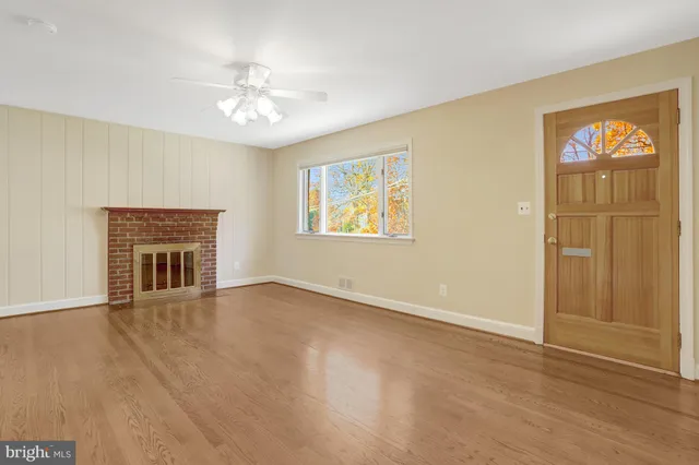 $3,100 | 2717 North Yucatan Street, Arlington, VA 22213