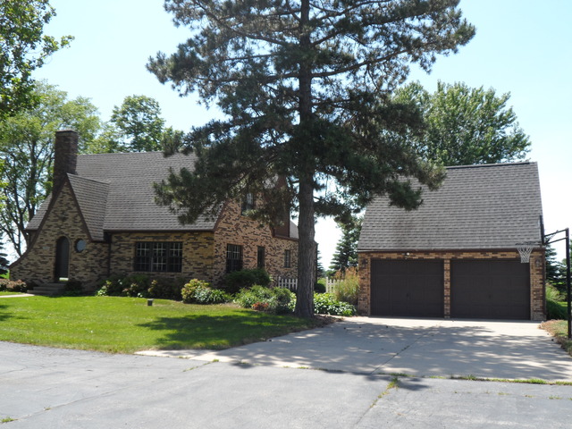 13506 East Flagg Road Rochelle, IL 61068 - Photo 3 of 18