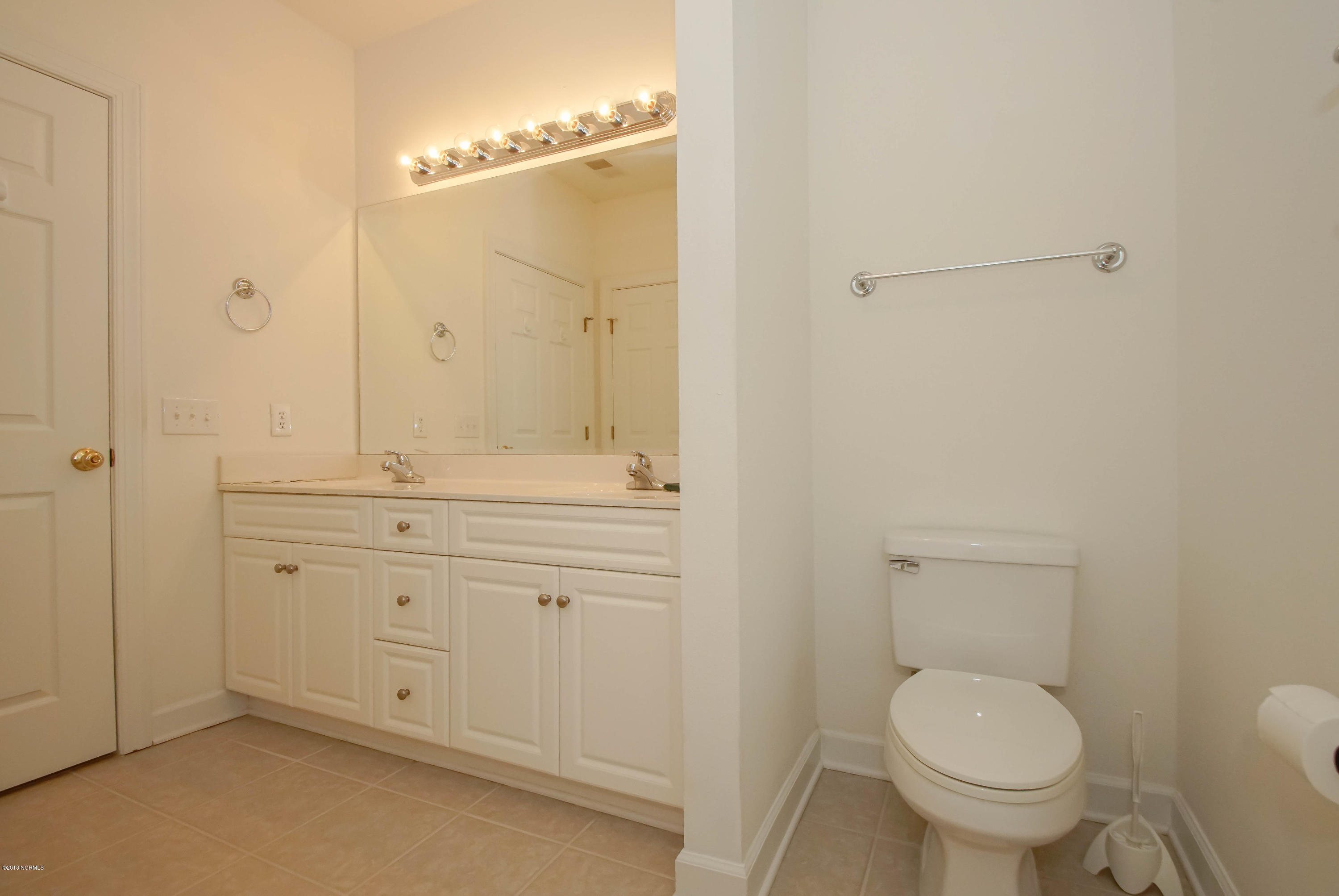 186 Clubhouse Road, Unit 3 Sunset Beach, NC 28468 - Photo 15 of 35 Master Bathroom
