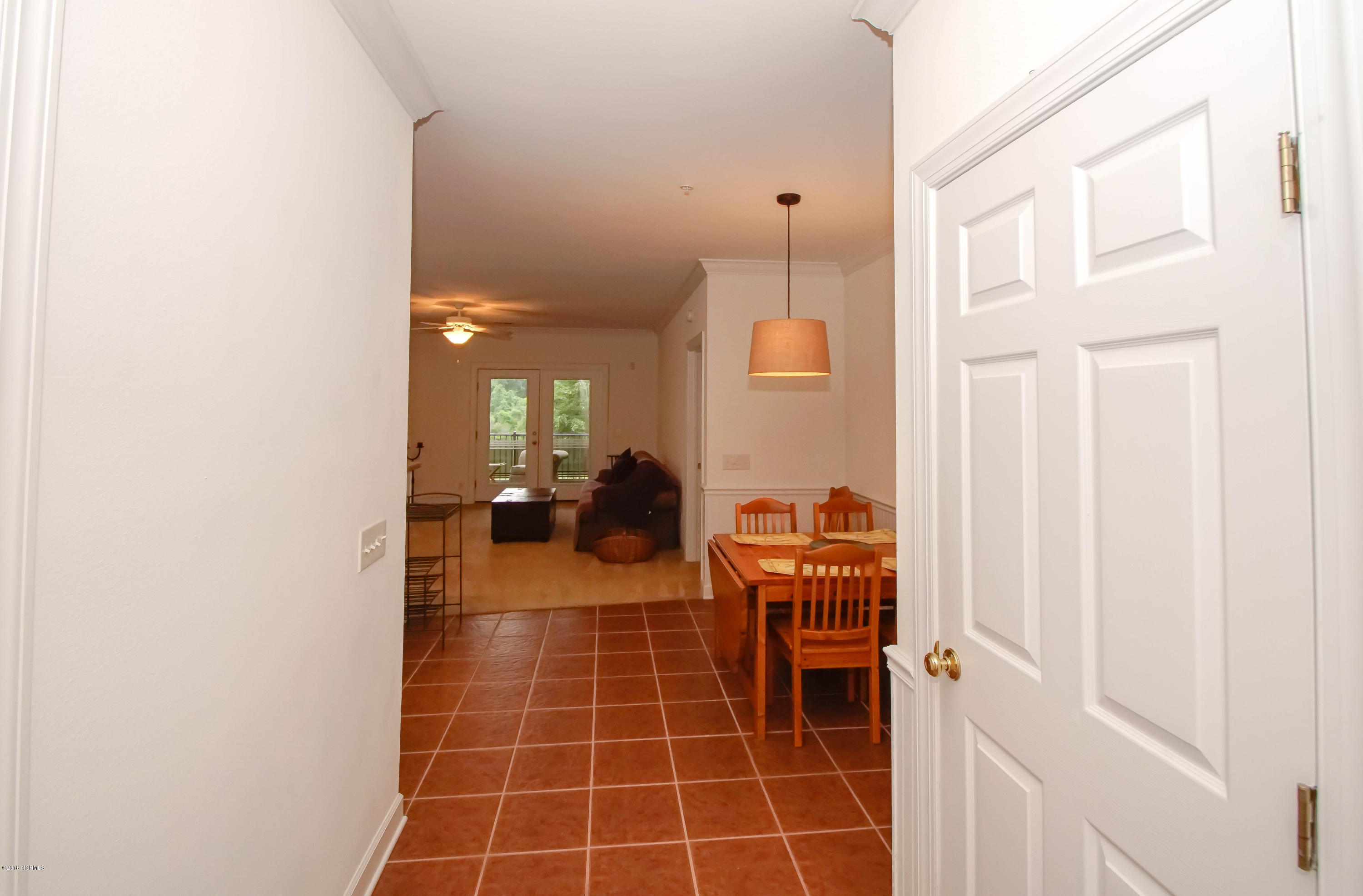 186 Clubhouse Road, Unit 3 Sunset Beach, NC 28468 - Photo 7 of 35 Foyer