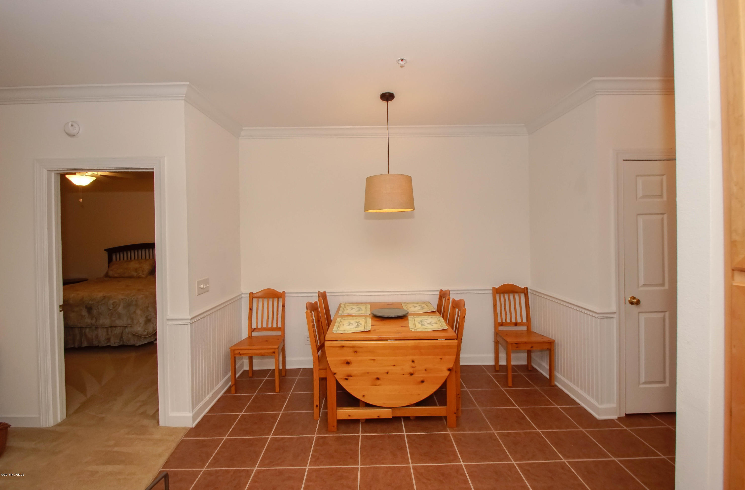 186 Clubhouse Road, Unit 3 Sunset Beach, NC 28468 - Photo 9 of 35 Dining Area