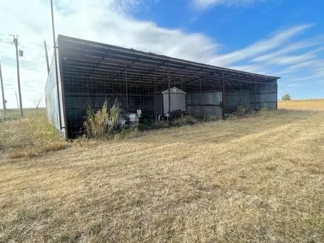 $219,900 | 1535 Killdeer Road, Howard, KS 67349