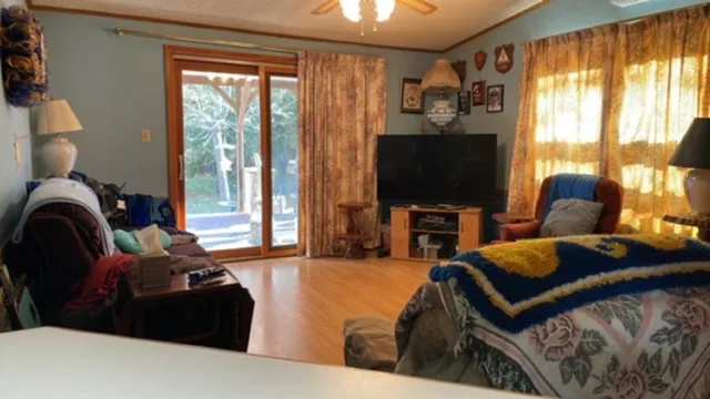 $219,900 | 1535 Killdeer Road, Howard, KS 67349