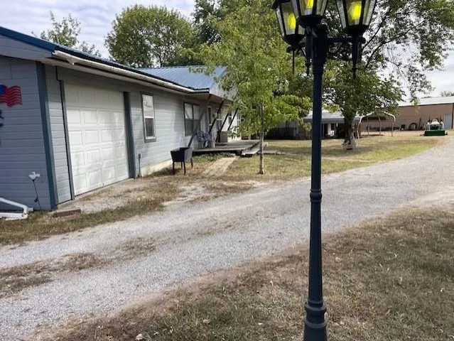 $219,900 | 1535 Killdeer Road, Howard, KS 67349