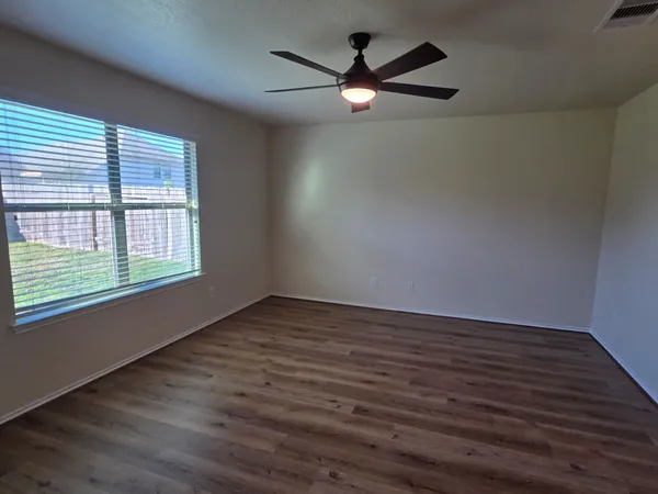 $2,195 | 19115 Shire Horse Boulevard, Porter, TX 77365