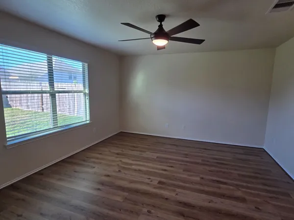 $2,195 | 19115 Shire Horse Boulevard, Porter, TX 77365