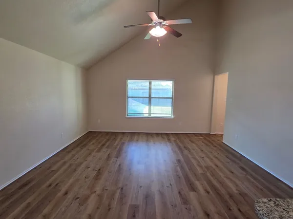 $2,195 | 19115 Shire Horse Boulevard, Porter, TX 77365