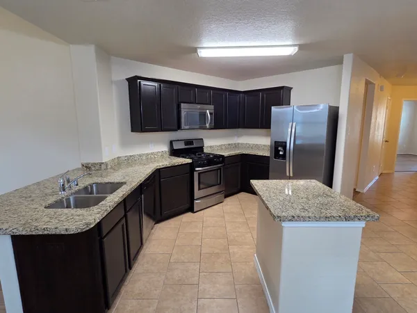 $2,195 | 19115 Shire Horse Boulevard, Porter, TX 77365