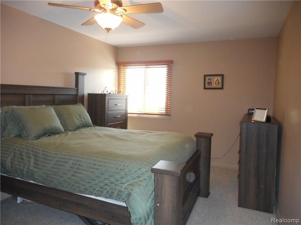 2589 Columbia Road, Unit 5 Berkley, MI 48072 - Photo 13 of 14 DSCN3161.JPG
