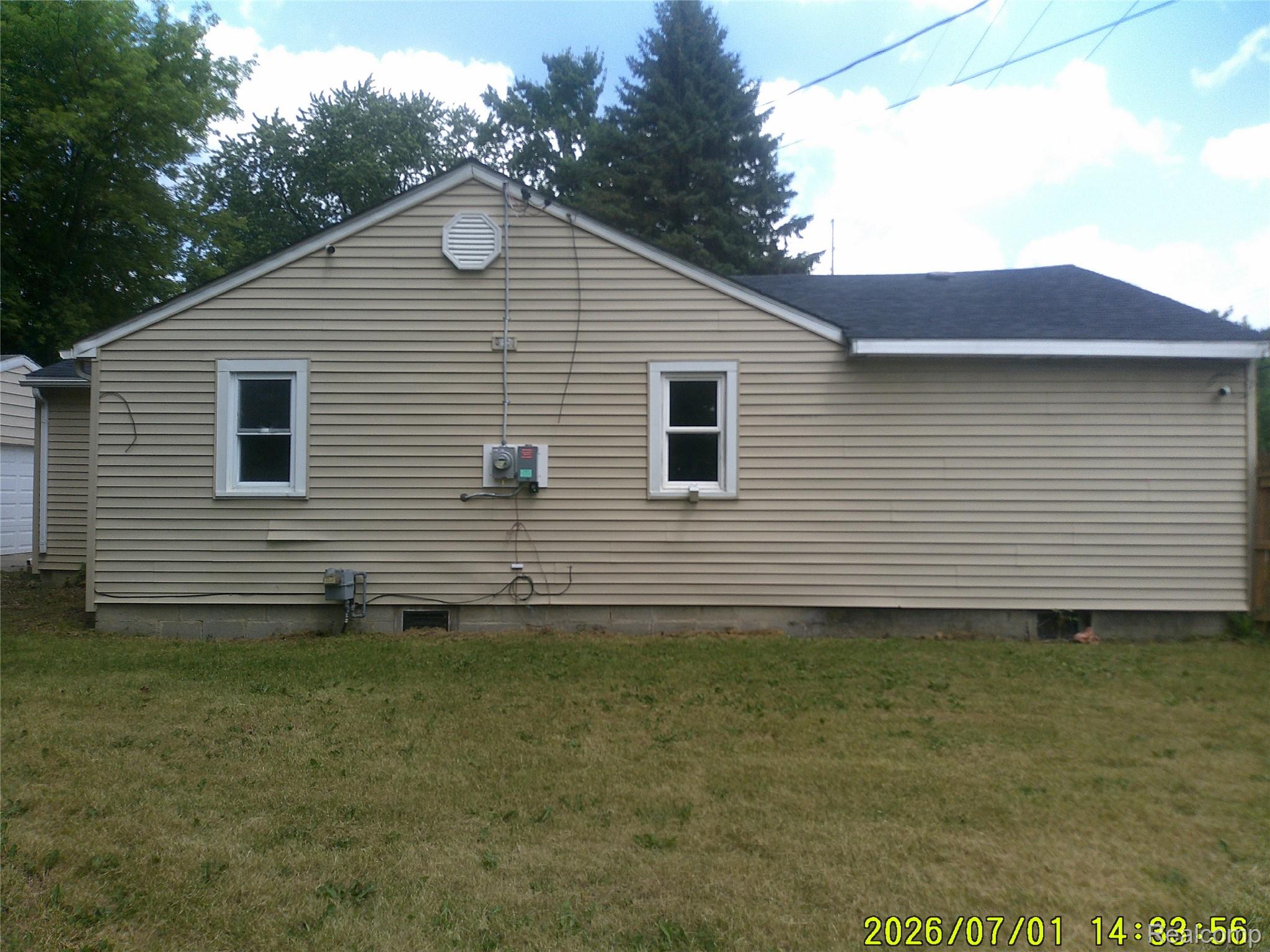 3490 Beveridge Road Flint, MI 48532 - Photo 5 of 20 DSCF0067.JPG