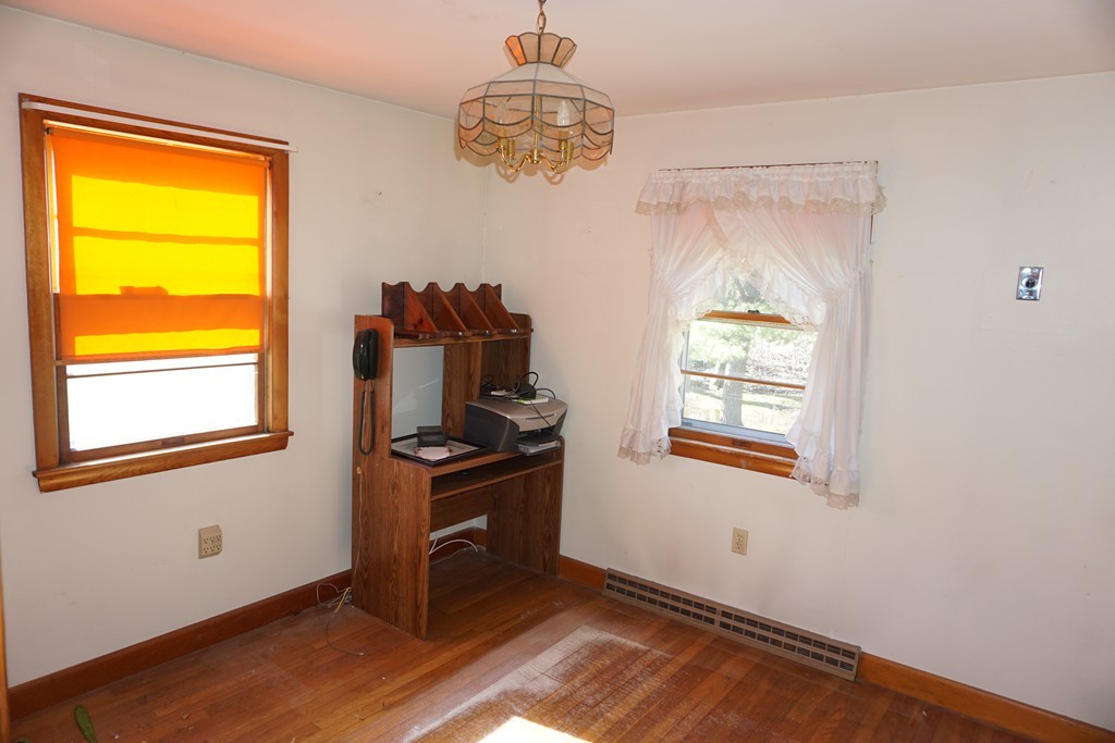 32 Crosby Road Dracut, MA 01826 - Photo 11 of 28 Gallery Image 11