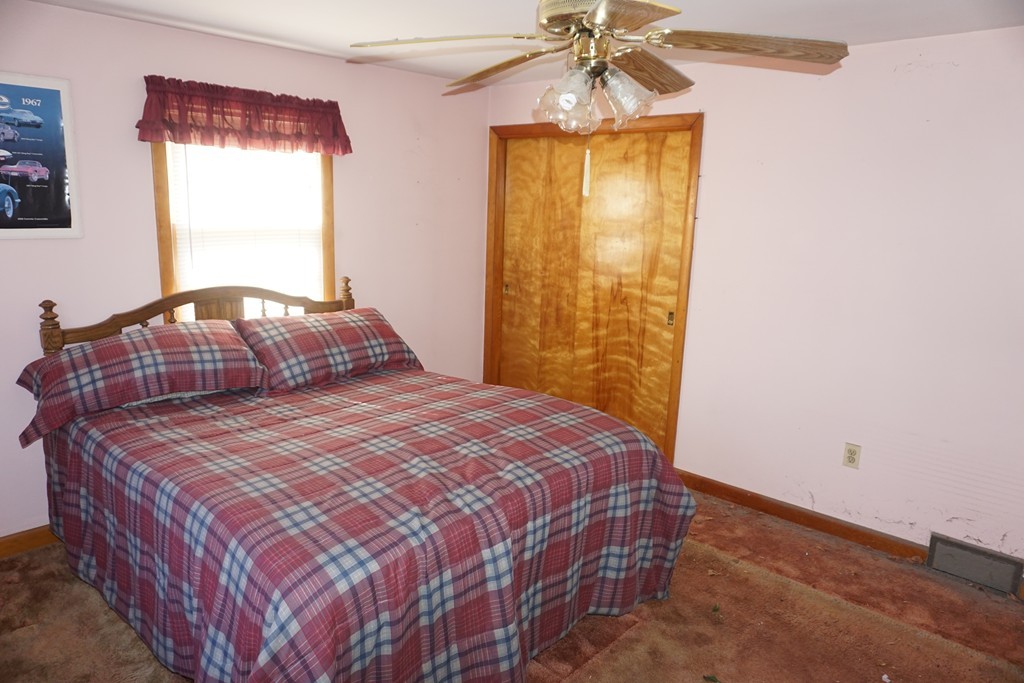 32 Crosby Road Dracut, MA 01826 - Photo 14 of 28 Gallery Image 14