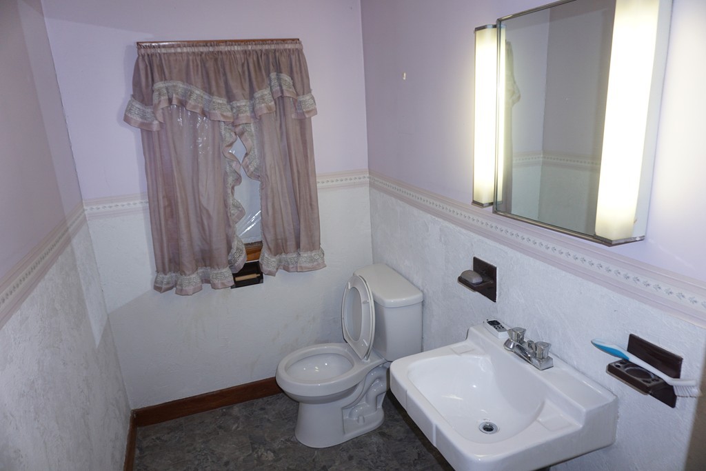 32 Crosby Road Dracut, MA 01826 - Photo 15 of 28 Gallery Image 15