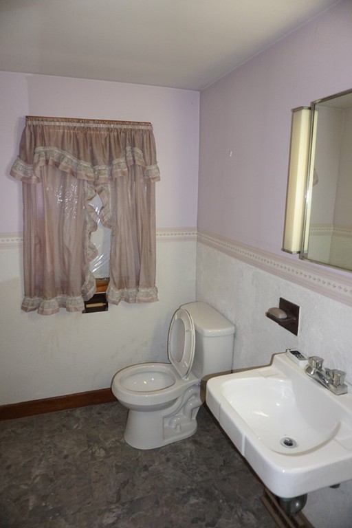 32 Crosby Road Dracut, MA 01826 - Photo 16 of 28 Gallery Image 16