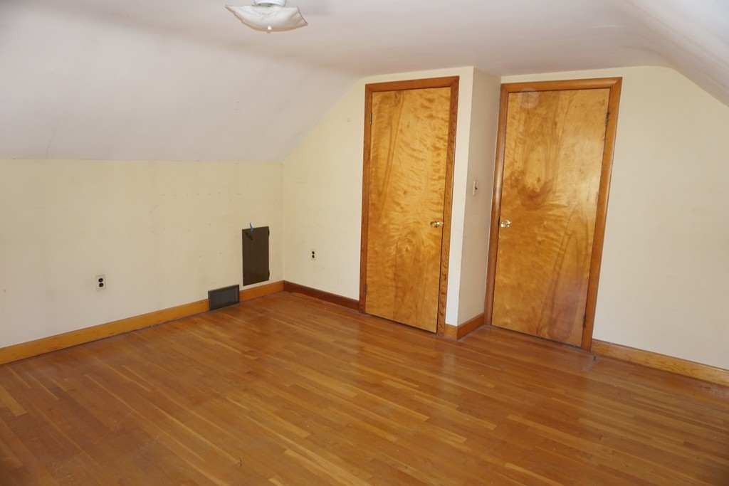 32 Crosby Road Dracut, MA 01826 - Photo 17 of 28 Gallery Image 17