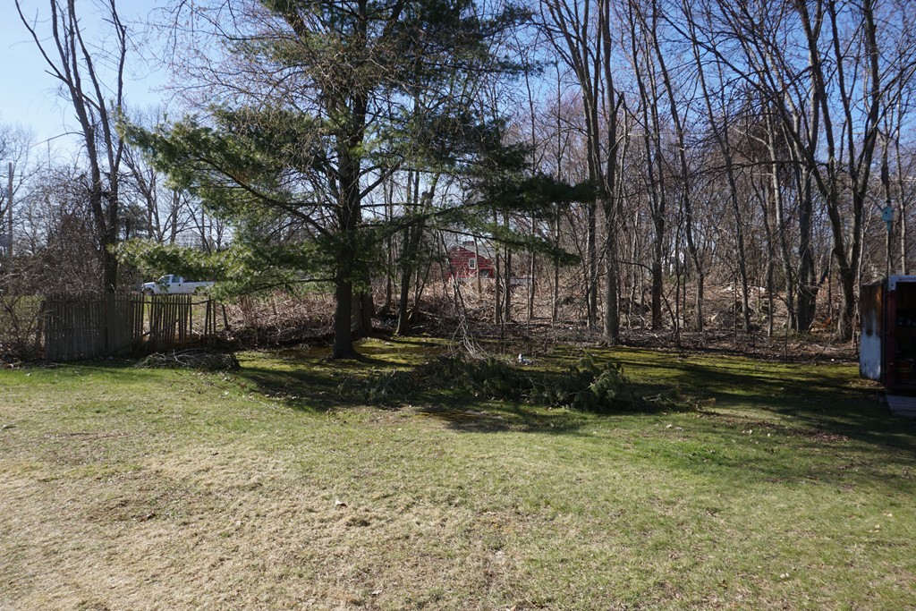 32 Crosby Road Dracut, MA 01826 - Photo 27 of 28 Gallery Image 27