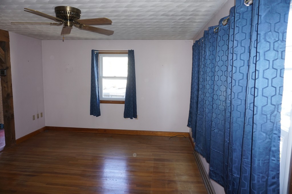 32 Crosby Road Dracut, MA 01826 - Photo 5 of 28 Gallery Image 5