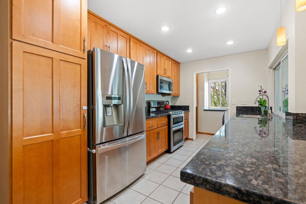 2005 Countrywood Court Encinitas, CA 92024 - Photo 11 of 34