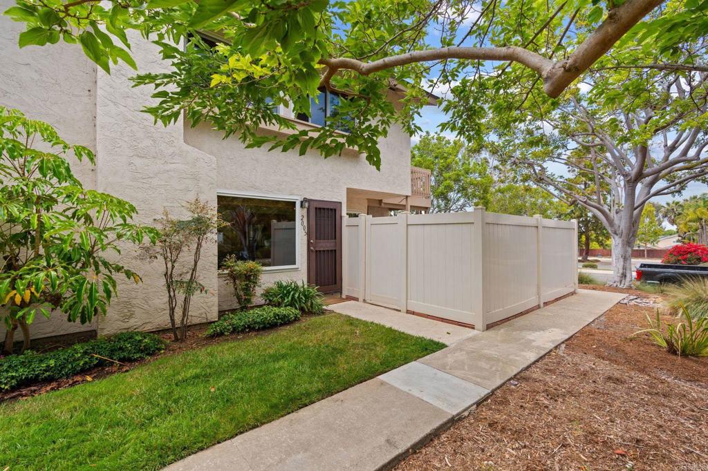 2005 Countrywood Court Encinitas, CA 92024 - Photo 5 of 34