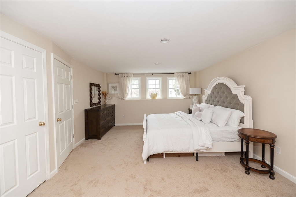 93 Kenberma Road Worcester, MA 01604 - Photo 18 of 27 Gallery Image 18