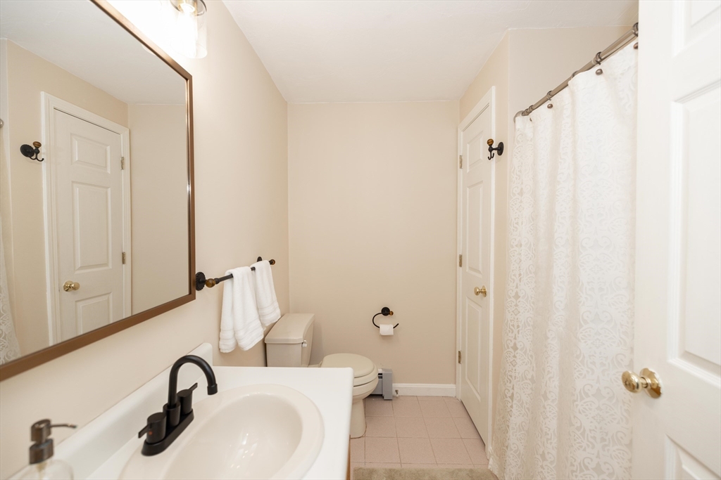 93 Kenberma Road Worcester, MA 01604 - Photo 19 of 27 Gallery Image 19