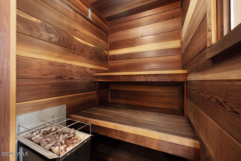 440 Nottingham Road, Unit 14 Avon, CO 81620 - Photo 25 of 32 2607_chambertin_th_14_interior_sauna01