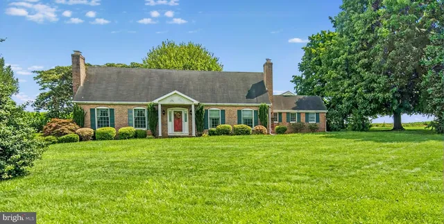 $390,000 | 754 Main Street, Fawn Grove, PA 17321