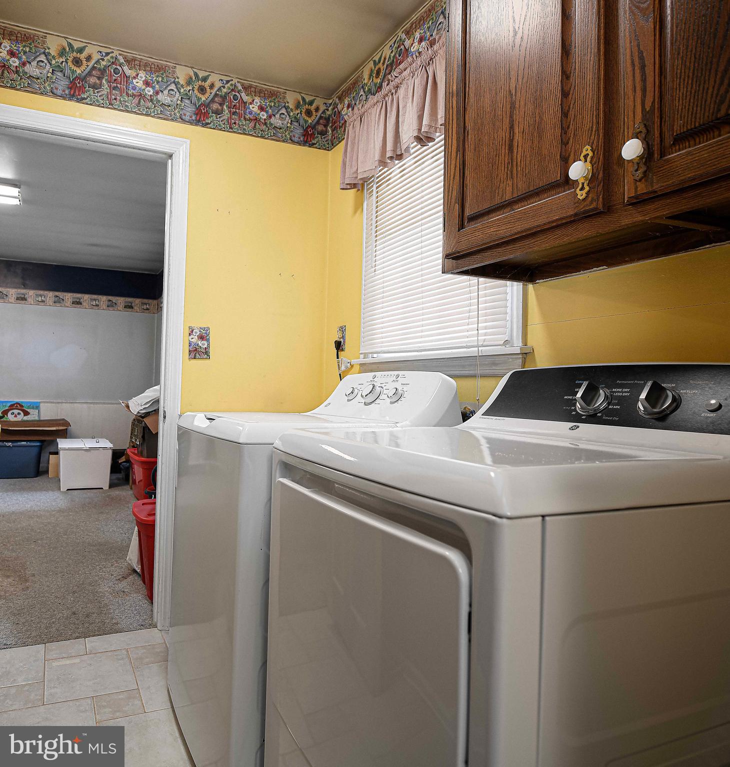 754 Main Street Fawn Grove, PA 17321 - Photo 18 of 40 a utility room with dryer and washer