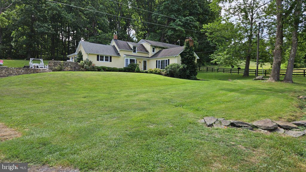 9351 Crest Hill Road Marshall, VA 20115 - Photo 3 of 47 Gallery Image 3