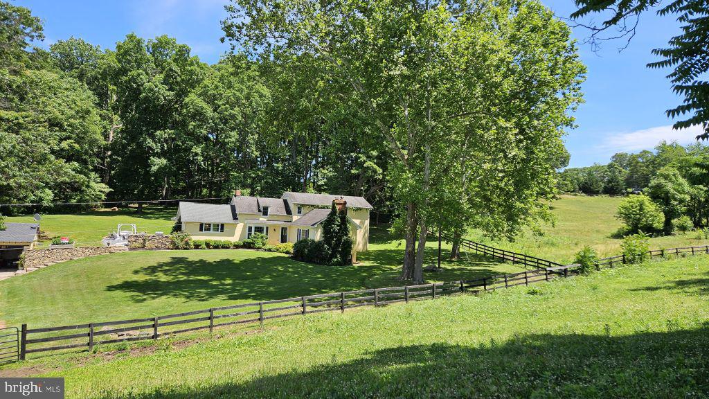 9351 Crest Hill Road Marshall, VA 20115 - Photo 4 of 47 Gallery Image 4